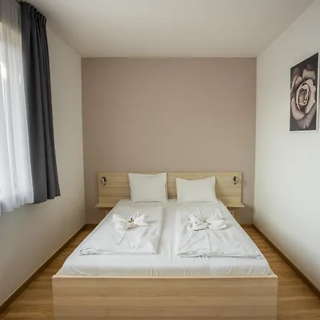 Aparthotel Corvin Plaza & Budapest