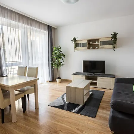 Corvin Plaza & Aparthotel