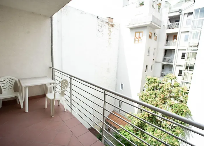 Apart Otel Corvin Plaza & 3*