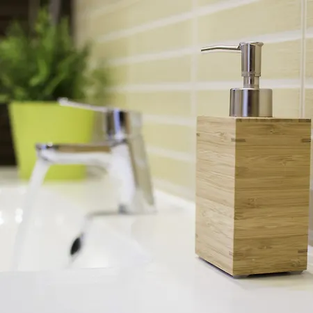 Ξενοδοχείο με διαμερίσματα Corvin Plaza & 3*