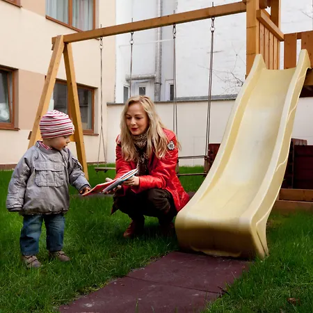 Corvin Plaza & Ξενοδοχείο με διαμερίσματα 3*