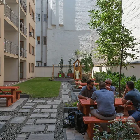 Corvin Plaza & Ξενοδοχείο με διαμερίσματα