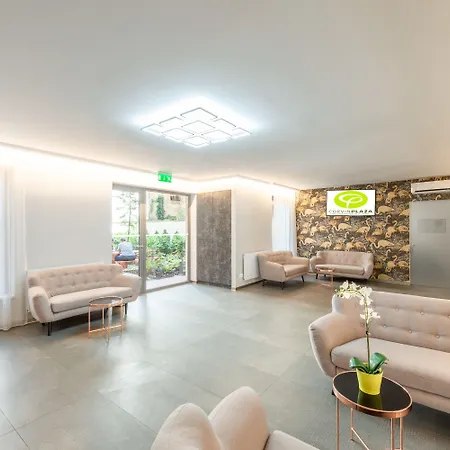 Ξενοδοχείο με διαμερίσματα Corvin Plaza &