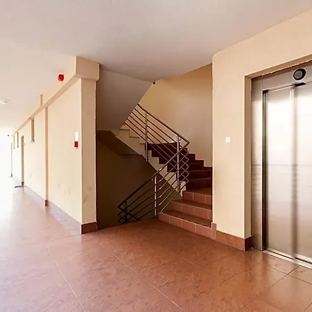 Corvin Plaza & Aparthotel 3*