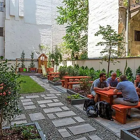 Apart-hotel Corvin Plaza & Budapeste