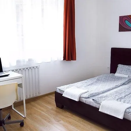 Aparthotel Corvin Plaza & 3*