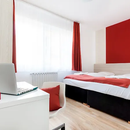 Aparthotel Corvin Plaza &