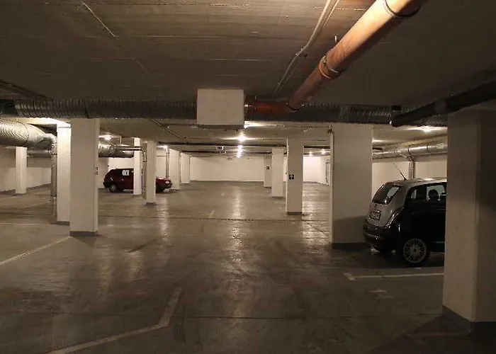 Corvin Plaza & Aparthotel 3*