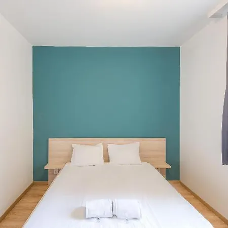 Corvin Plaza & Hotel de apartamente 3*