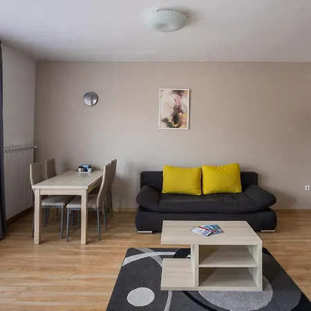 Hotel de apartamente Corvin Plaza &