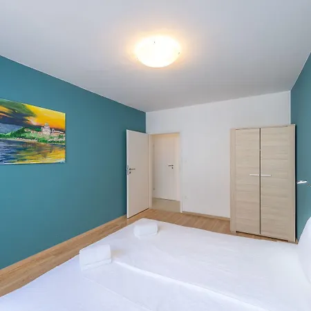 Hotel de apartamente Corvin Plaza & 3*