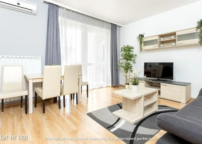 Corvin Plaza & 아파트호텔 3*